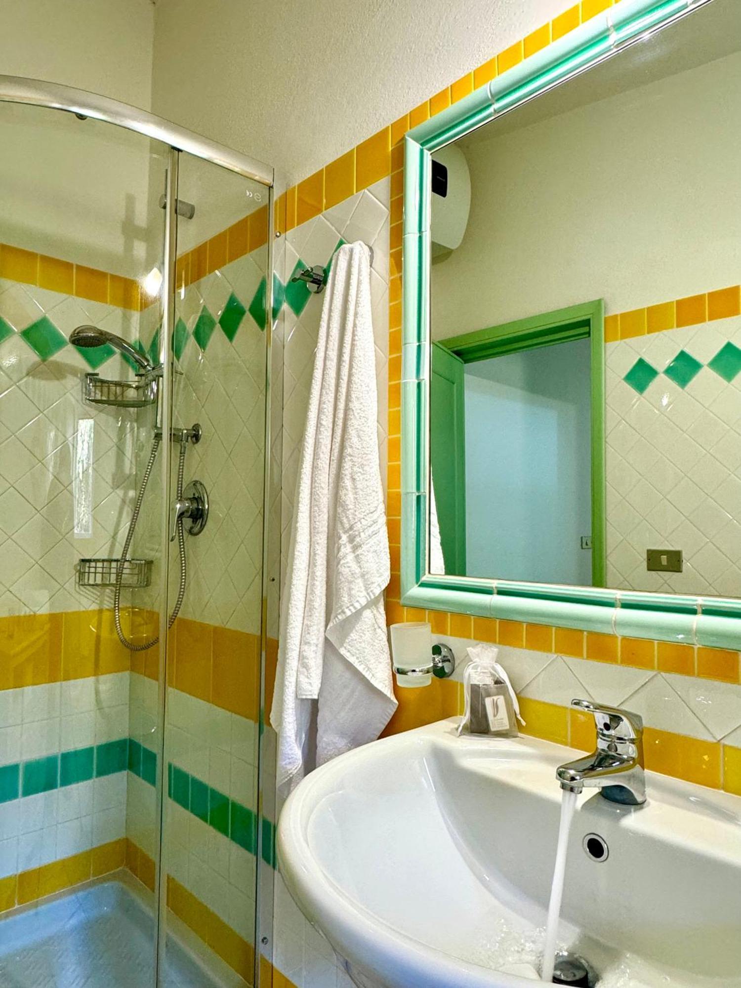 Garden Retreat - Homey Experience Ольбія Екстер'єр фото